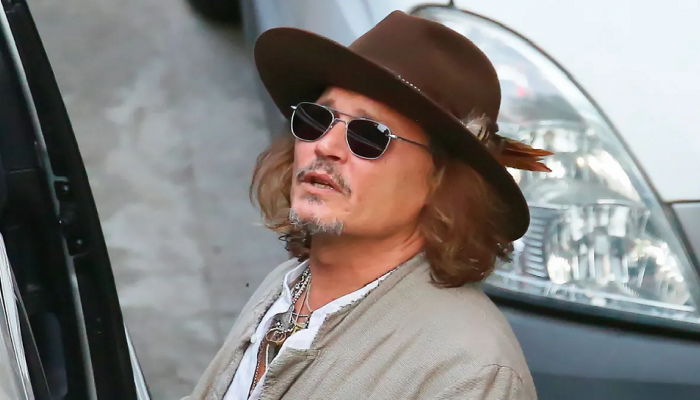 Johnny Depp Signs Biggest Ever Mens Fragrance Deal With Dior Deets Inside People News Zee News 