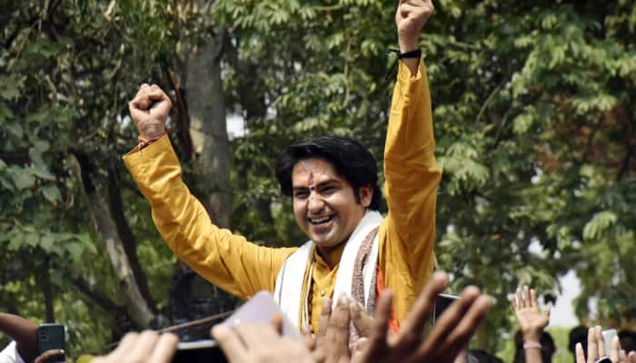 Nitish Slams Dhirendra Shastri For 'Hindu Rashtra' Remark; Lalu Says 'Baba Bageshwar' Is Not A Seer