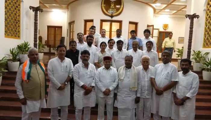 Karnataka Swearing-In-Ceremony: Congress Invites Like-Minded Parties; Mamata Banerjee, KCR Among Invitees