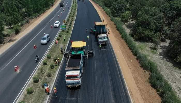 India Achieves New Record In Road Construction, Lays 100 Km Delhi-Aligarh Expressway In 100 Hours