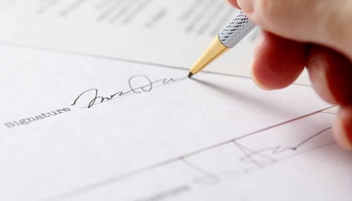 EXCLUSIVE: Handwriting Changes Reveals Vital Clues Indicating Parkinson’s- Spot 3 Telltale Signs