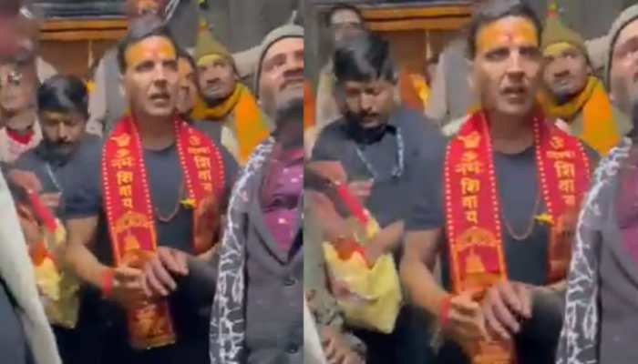 Akshay Kumar Offers Prayers At Kedarnath Temple, Greets Fans With Folded Hands- See Pics, Videos