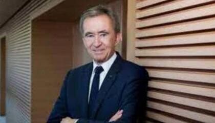 Bernard Arnault Briefly Passes Elon Musk as Richest Person