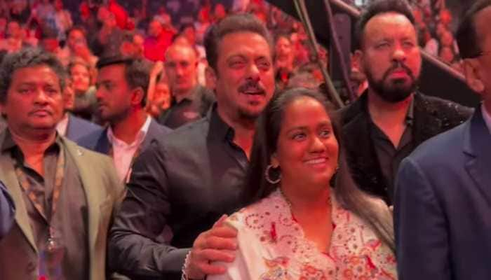 Watch: Salman Khan And Sister Arpita Khan Enjoy Sukhbir&#039;s &#039;Sauda Khara Khara&#039; At IIFA Rocks 2023