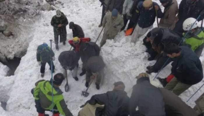 10 Killed, 12 Critically Ill After Avalanche Hits Pakistan&#039;s Gilgit-Baltistan Region