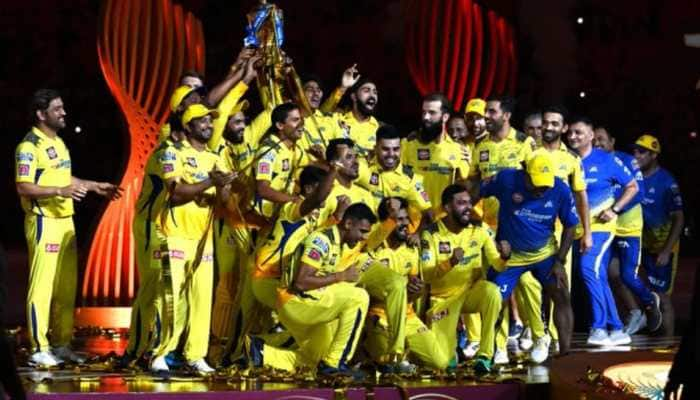 Vicky Kaushal, Ranveer Singh Celebrate Chennai Super Kings&#039; IPL Final Win