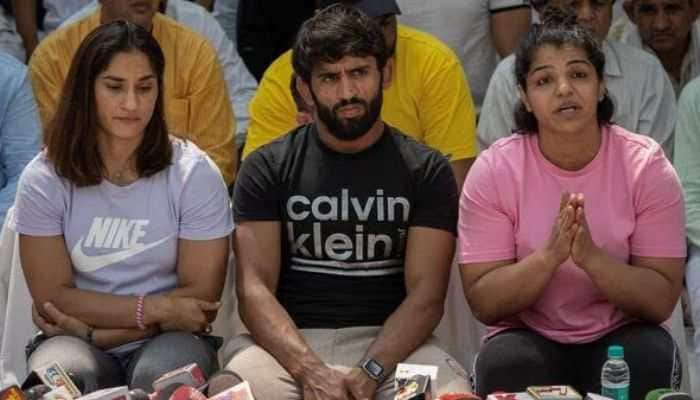 Sakshi Malik And Bajrang Punia Slam False Reports, Vow To Continue Protest For Justice