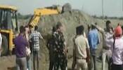 27 Ft deep pit dug to rescue Srishti from Borewell in MP's Sehore