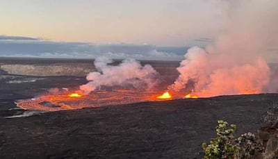 Hawaii Kilauea Volcano Explodes Again, Never Seen Such A Sight, Smoke And Fire Showers All Around