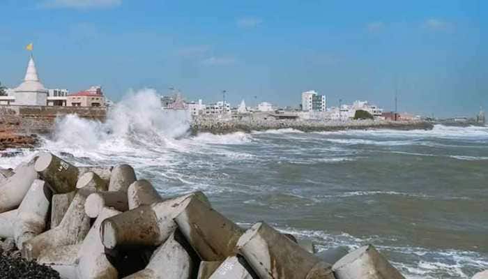 Cyclone Biparjoy: Gujarat&#039;s Famous Dwarkadhish, Somnath Temples Closed For Devotees, Thousands Evacuated
