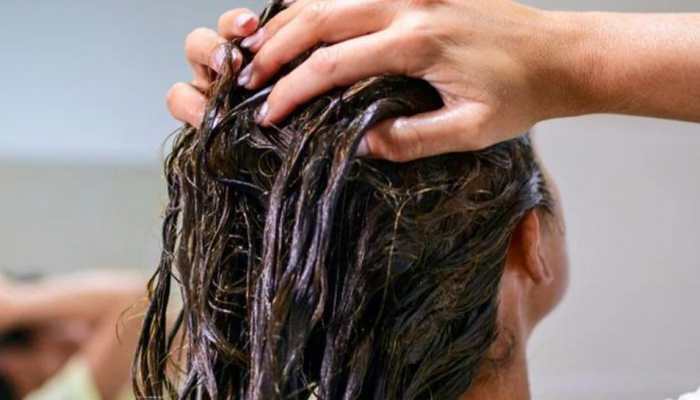8 Yogurt Homemade Hair Masks For Shiny, Healthy, And Frizz-Free Hair