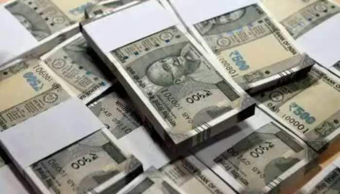 Rupee Declines 9 Paise To 82.05 Against Dollar Amid Geopolitical Worries