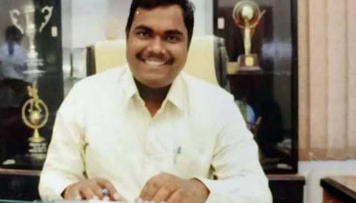 From Hotel Waiter to IAS Officer: Jaya Ganesh&#039;s Story Is Nothing Less Than A Bollywood Movie