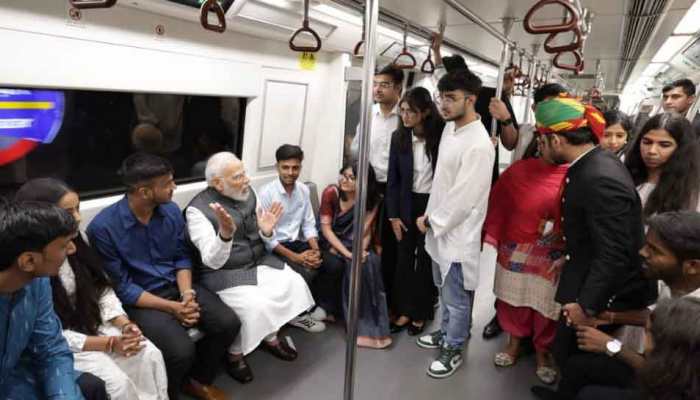 PM Modi Travels By Metro To Attend Delhi University&#039;s Centenary Celebrations - WATCH