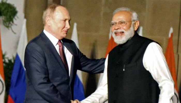 Prez Putin Calls PM Modi ‘Big Friend Of Russia’, Praises His &#039;Make In India&#039; Campaign