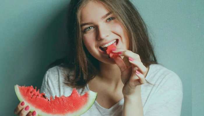 7 Easy, Healthy Snacks For Busy Individuals On The Go
