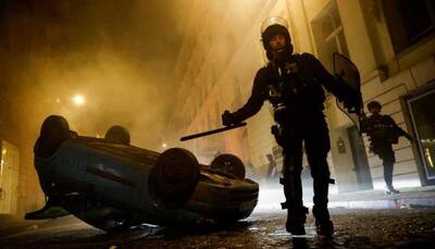 France unrest: Rioters Torch French Mayor's House, His Family Flees Through Backyard
