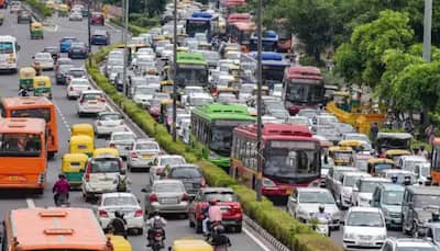 Driving In Delhi’s Gridlock? These Tips May Help You Beat Traffic Congestion