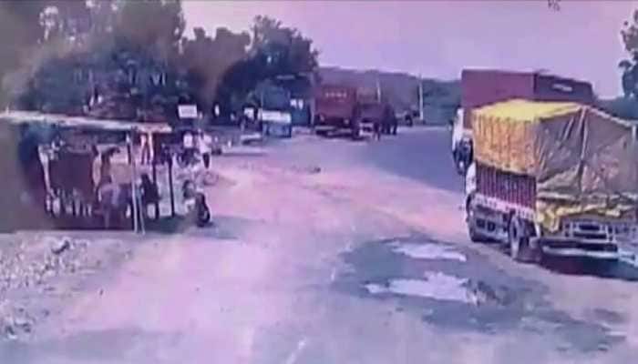 10 Killed, Over 20 Injured As Truck Hits Four Vehicles, Rams Into Hotel In Maharashtra&#039;s Dhule