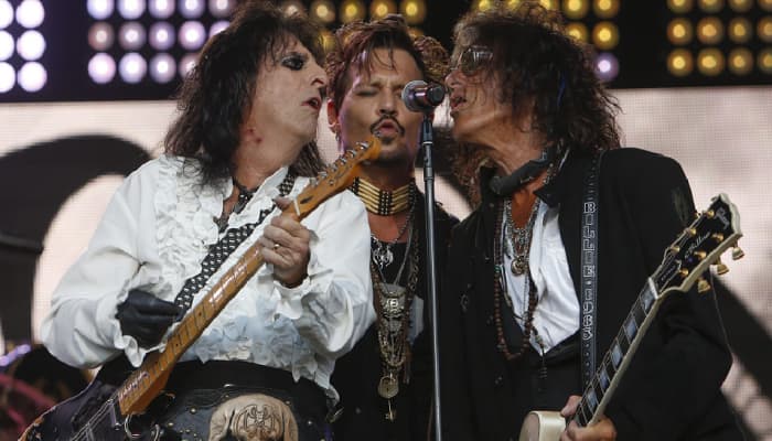 Johnny Depp Takes Up The Stage At Manchester AO Arena With His Fiery Band &#039;Hollywood Vampires&#039;