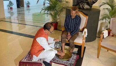 Sidhi Peeing Incident: Did MP CM Shivraj Chouhan Wash Someone Else's Feet?