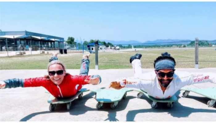 ZNMD 'Reunion': Farhan Akhtar Relives Moment In Absence Of Hrithik Roshan, Abhay Deol - Watch 