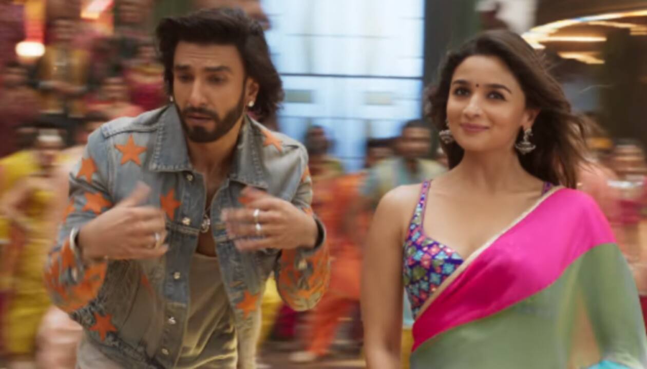 What Jhumka Watch Alia Bhatt And Ranveer Singh s Infectious