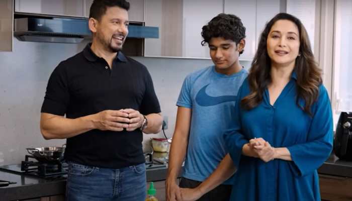Cook It Like Madhuri-Shriram Nene: Couple Shows How To Make Onion Bhajiya And Masala Chai In Monsoon