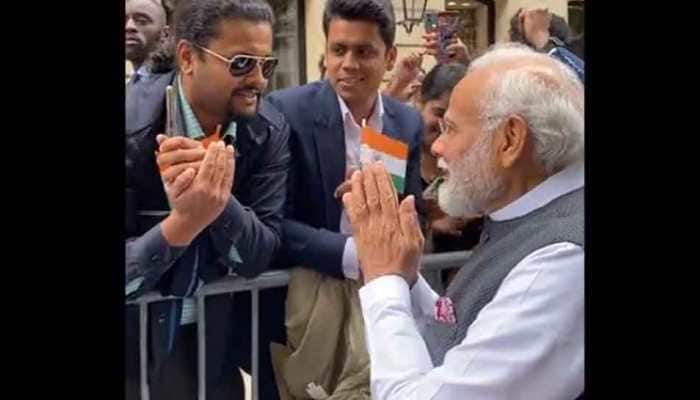 WATCH: Indian Community Chants 'Bharat Mata Ki Jai' As PM Arrives In Paris