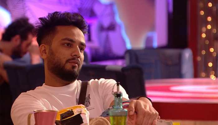 Bigg Boss OTT 2: Massive Fight Takes Place Between Elvish Yadav, Avinash Sachdev; Latter Says &#039;Baap Pe Mat Jaa&#039;