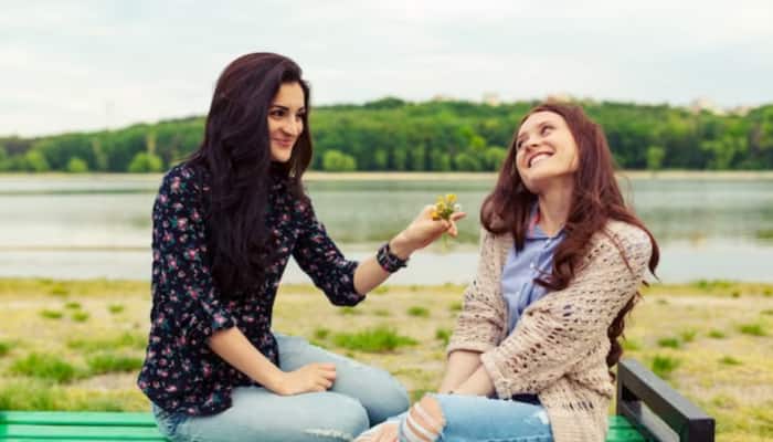 Why Do Friendships Make Us Healthier? 4 Ways Your Friends Can Boost Your Mental Health