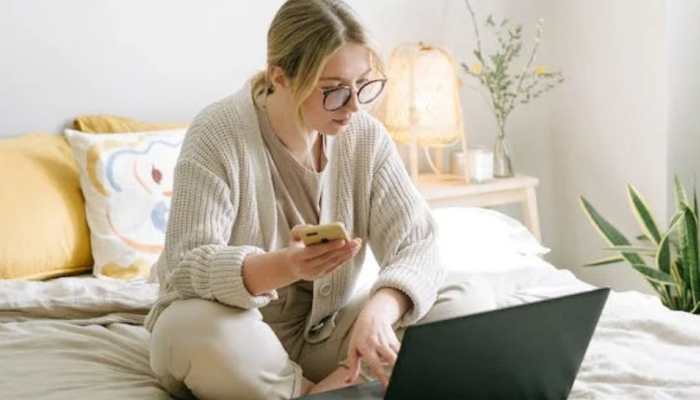 Screen Time to Waistline: Relationship Between Excessive Technology Use And Weight Gain - Expert Explains