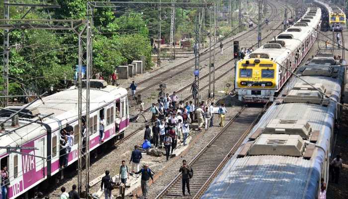 Mumbai Rain Update: Local Train Services On Harbour Line Stopped After Waterlogging At Kurla Station