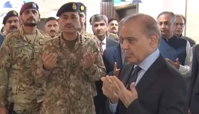 Pakistan Army Chief Wants Countrymen To Throw 'Begging Bowl' And Do This