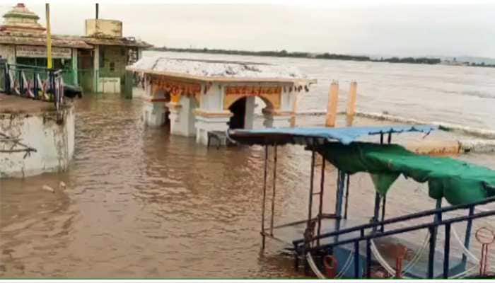 Weather Update: IMD Predicts Heavy Rainfall In Karnataka, Telangana; Godavari Crosses Danger Mark