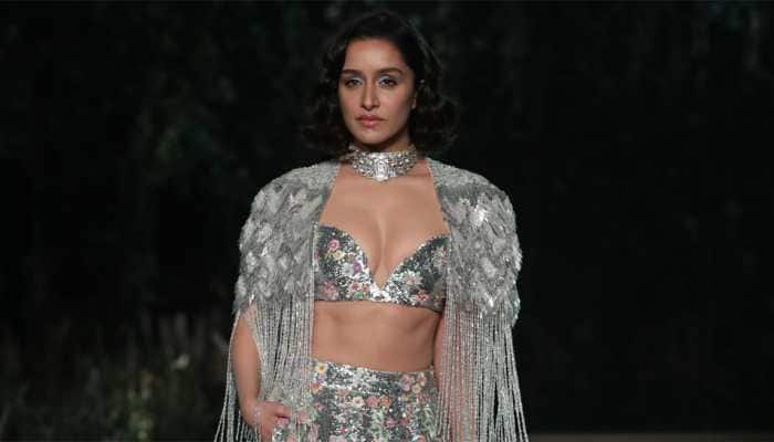 Shraddha Kapoor Sizzles At India Couture 2023, Looks Glamorous In Rahul Mishra&#039;s Lehenga-Choli Set