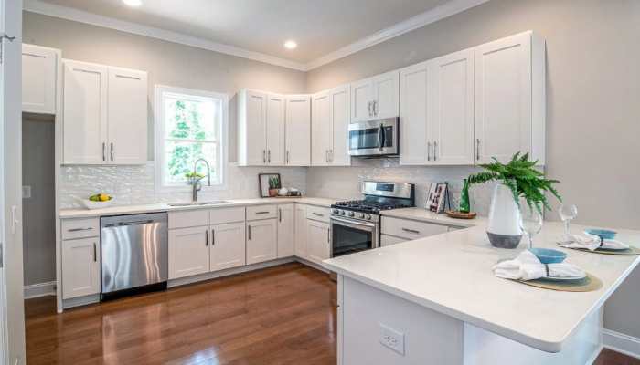 5 Ways To Maximise Space In Kitchen And Say Goodbye To Clutter - Expert's Tips