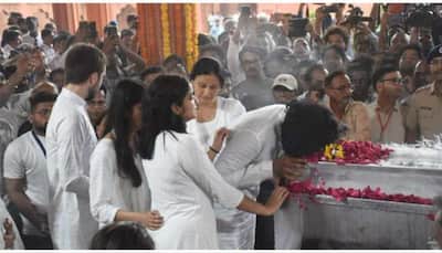 Nitin Desai Last Rites: Noted Art Director Cremated At His Studio, Bollywood Bids Tearful Adieu