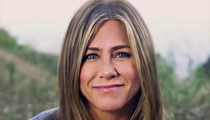 Jennifer Aniston Turns Off Insta Comments Amid Jamie Foxx's Anti-Semitic Controversy