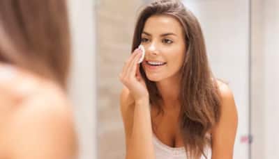 Sleeping With Makeup On? Expert Shares 5 Reasons Why You Must Remove Your Makeup Before Going To Bed