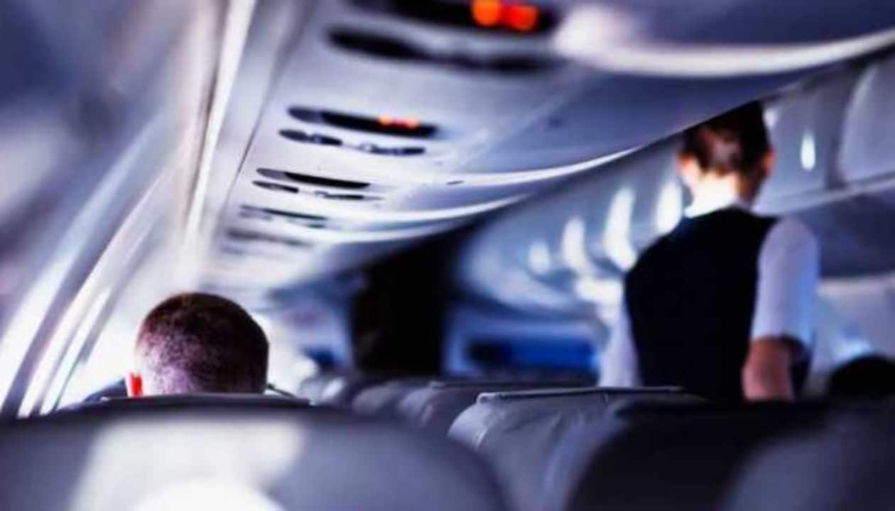 SpiceJet Passenger Clicks Obscene Photos Of Air Hostess On Flight, DCW  Issues Notice | Aviation News | Zee News