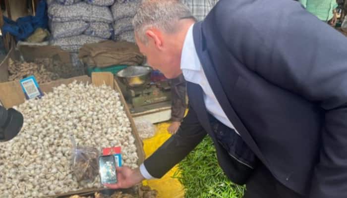 German Minister Buys Vegetable Using UPI In India; Check His Reaction