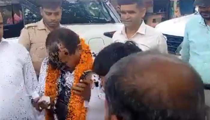 Ghosi ByPolls: Ink Attack On BJP Candidate Dara Singh Chauhan, He Says - 'I Will Answer This By...'