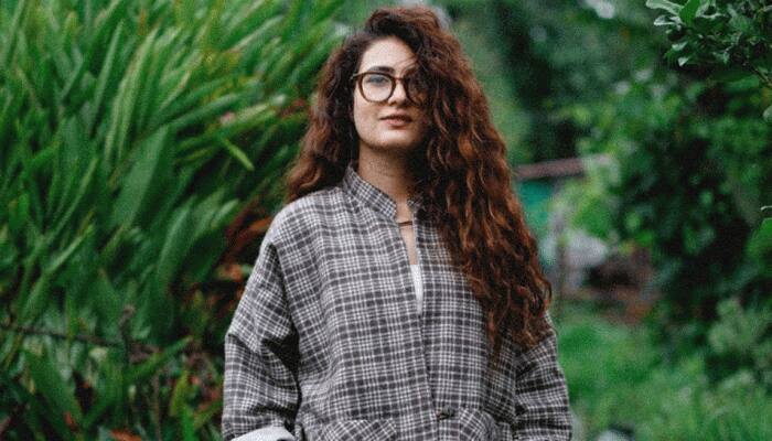 Fatima Sana Shaikh Consoles Fan Who Bursts Into Tears After Meeting Her