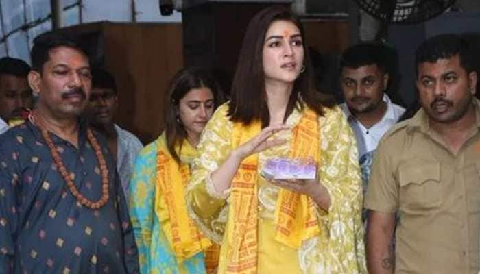 After Winning National Award For Best Actress, Kriti Sanon Offers Prayers At Shri Siddhivinayak Temple  - Watch 