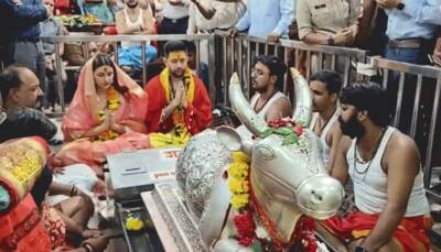 Parineeti Chopra and Raghav Chadha Face Backlash For Wearing Slippers Inside Ujjain's Mahakaleshwar Temple