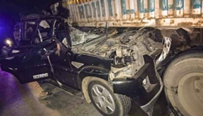 7 Killed, 5 Injured As SUV Rams Into Parked Trailer Truck In Bihar&#039;s Sasaram