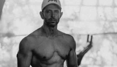 Hrithik Roshan Drops Thirst Trap, Flaunts His Ripped Abs In New Shirtless Pic 