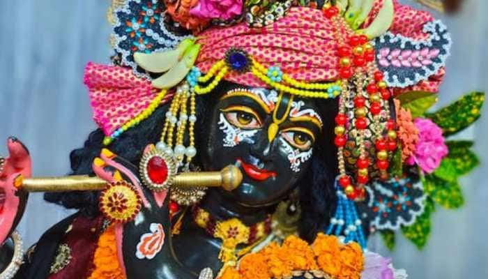 Happy Krishna Janmashtami: Wishes, Quotes And WhatApp Messages To Share On Lord Krishna&#039;s Birthday