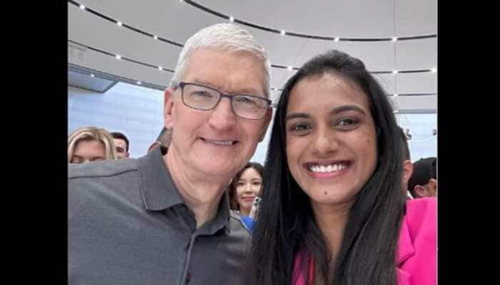 Indian Star Shuttler PV Sindhu Attends Apple iPhone 15 Launch Event, Takes Selfie With CEO Tim Cook